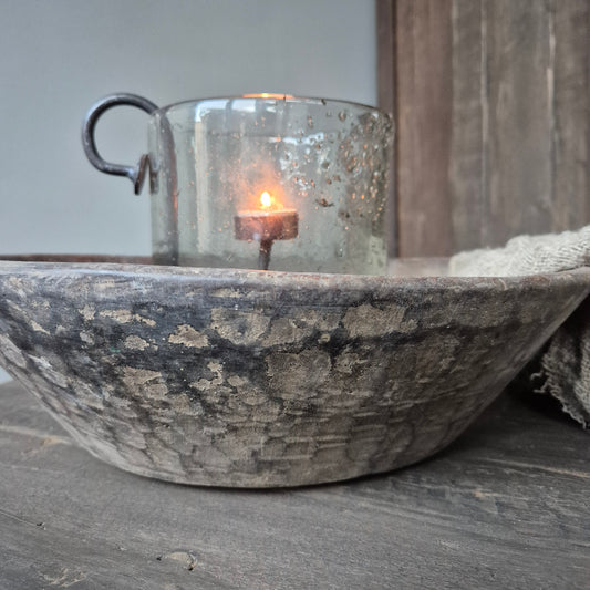 Oud houten schaal nr. 52