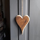 Houten hart aan touw maat M of L