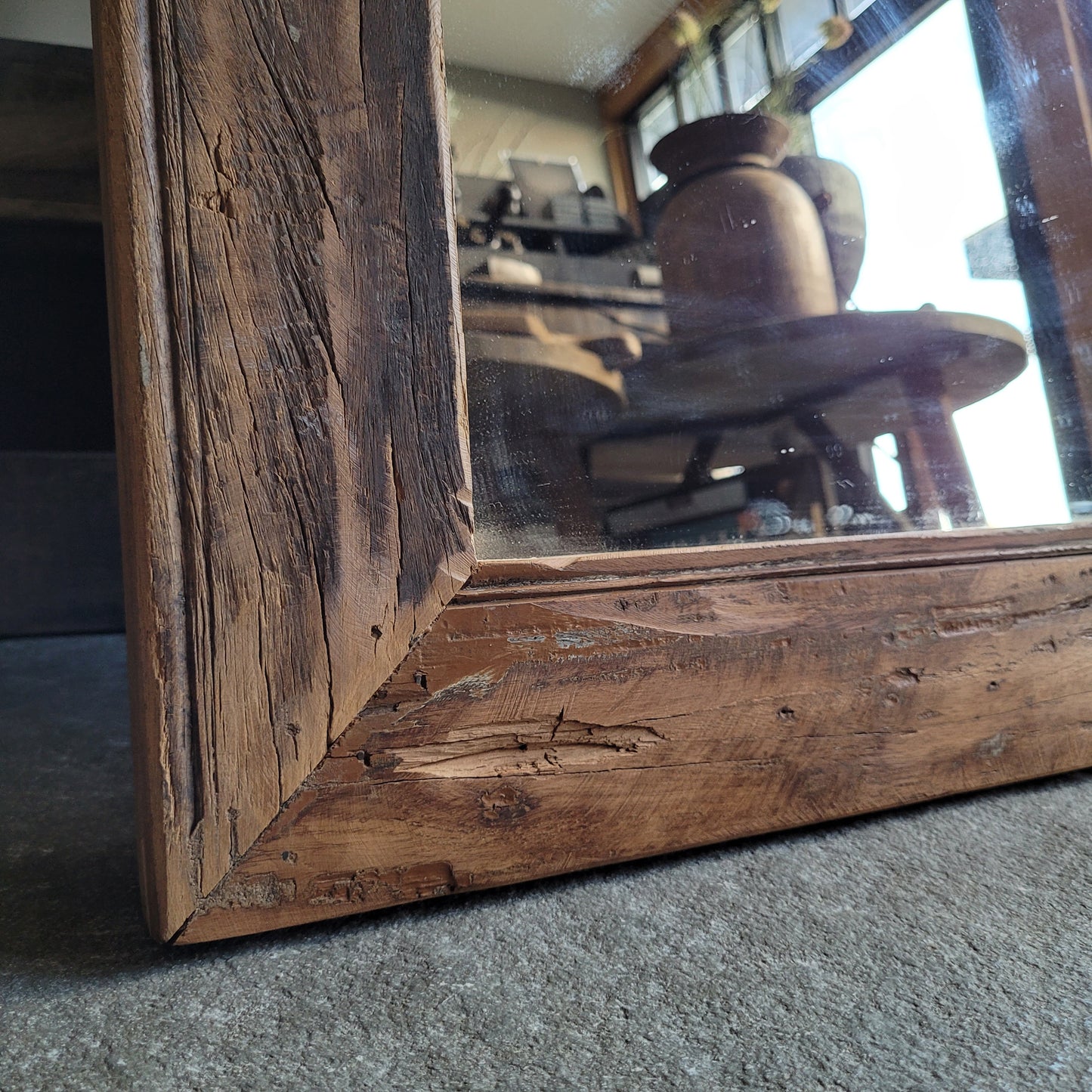 Oud houten spiegel